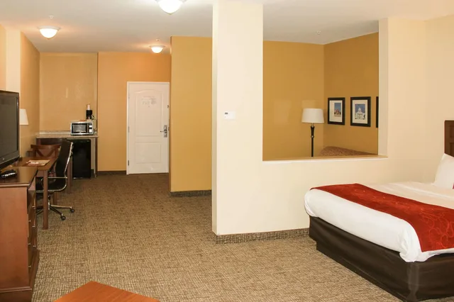 جناح ديلوكس بسريرين كوين مع أريكة، Comfort Suites Montgomery East Monticello Dr 9/10