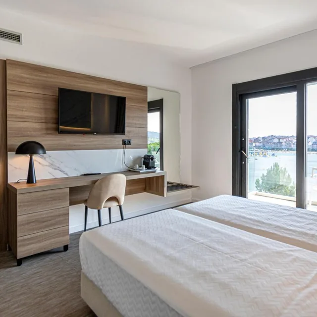 غرفة بسرير مزدوج بإطلالة، HOTEL INFFINIT SANXENXO PLAYA 2/9
