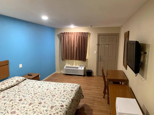 غرفة قياسية مفردة بسرير كينج للمدخنين، OYO Blue Star Inn 2/10