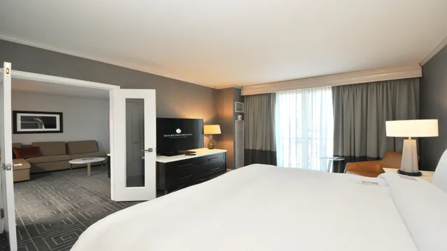 جناح ديلوكس بسرير كينج، InterContinental Kansas City at the Plaza 1/6
