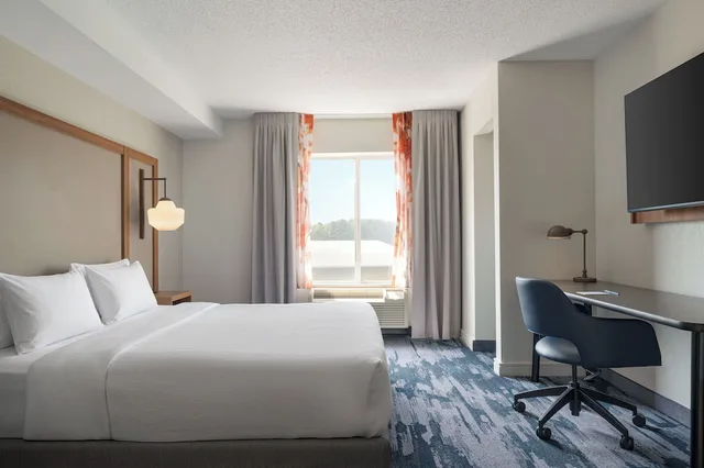 جناح بسرير كينج مع أريكة، Fairfield Inn & Suites South Hill I-85 1/7
