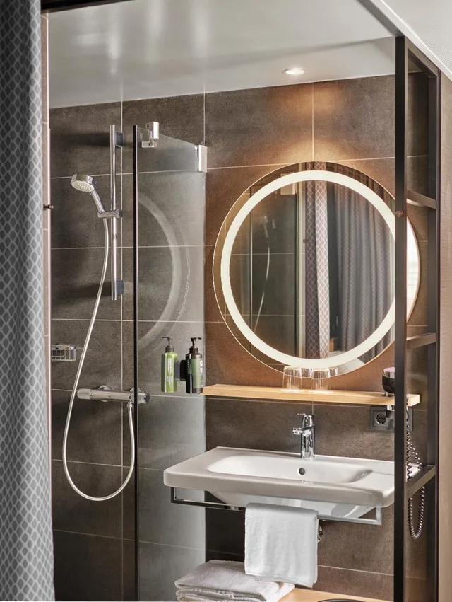 غرفة قياسية بسرير مزدوج، H2 Hotel Saarbrucken 9/10