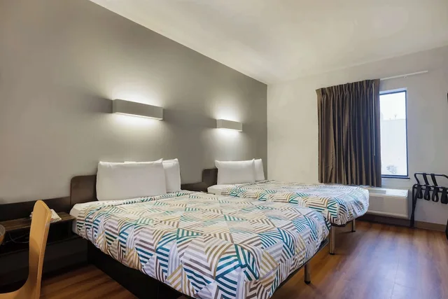 غرفة قياسية بسريرين مزدوجين، Motel6 Texas City, TX - I-45 South 1/6