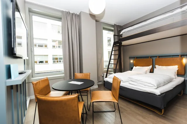 غرفة سوبيريور ثلاثية بسرير مزدوج وسريرين منفصلين، Comfort Hotel Borsparken 1/2