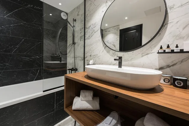 Room, Double Bed, Valley View, Bathtub، Fahrenheit seven Courchevel 6/7