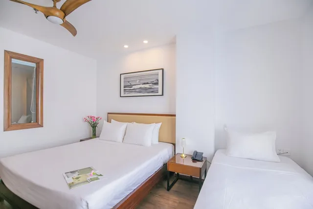 Deluxe, Triple, 1 King and 1 Single Beds, City View, Pool Access، Ritzy Boutique Hotel Da Nang 6/10