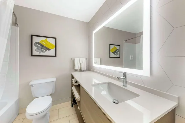 Suite, King Bed, Sofa, Comfort Inn & Suites Oklahoma City, OK 8/8