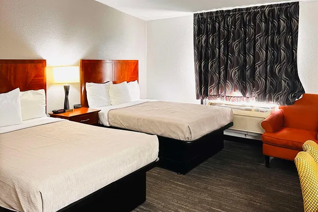 غرفة رباعية لذوي الإعاقة، Quality Inn St. Paul-Minneapolis-Midway 2/5