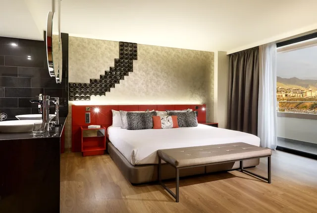 Silver, Studio, Suite, Single, Twin Beds, Sofa، Hard Rock Hotel Tenerife 1/1