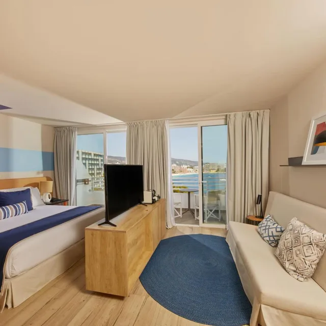 Preferred Club, Junior Suite, Pool View, Alua Calvia 2/6