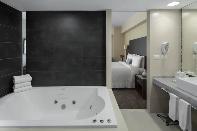 جناح بسرير كينج، Hotel Novit 2/3