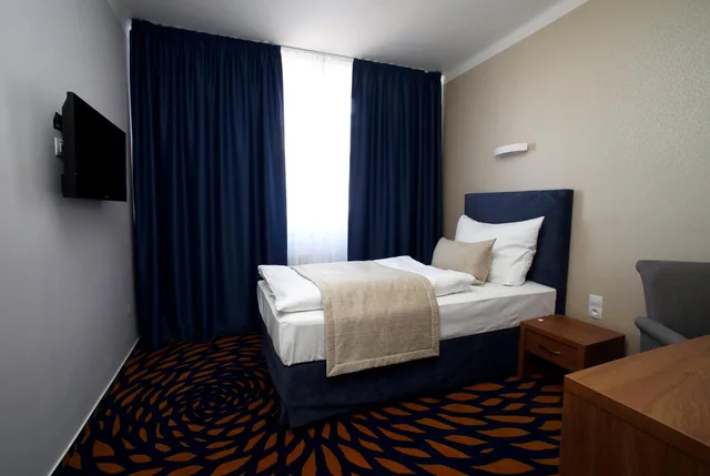 غرفة مفردة، Hotel Central 3/4
