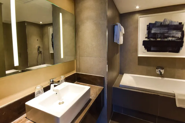 جناح جونيور بسرير كينج، Hotel 2 Fevrier Lome 3/4