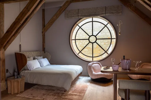 So Chic, Suite, King Bed، Yndo Hotel 6/10