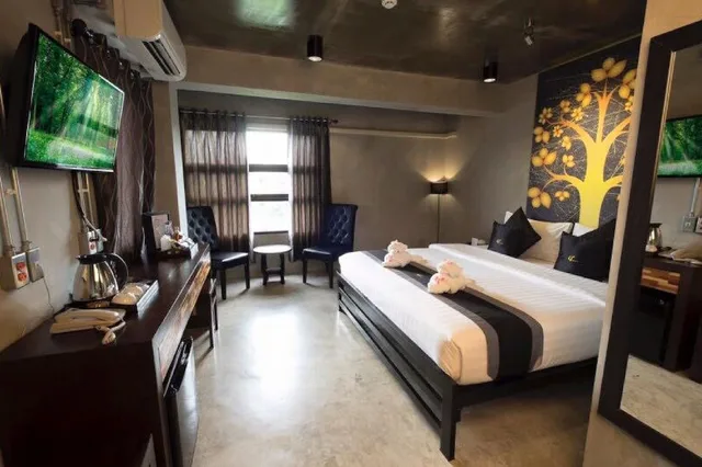 لوفت بسرير مزدوج، Thapae Loft 1/2