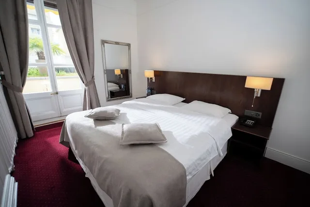 غرفة اقتصادية بسريرين منفصلين بشرفة، J5 Hotels Helvetie Montreux 2/4