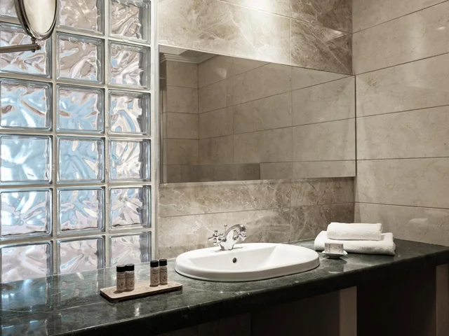 غرفة بسرير مزدوج بإطلالة على البحر بمسبح خاص، Esperos Village Blue and Spa Resort - Adults Only 6/6