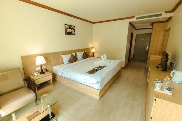 غرفة سوبيريور بسرير مزدوج، Airport Beach Hotel Phuket 1/1