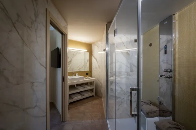 Wellness, Panoramic, Suite, King Bed, Sofa, Annex، Altarocca Wine Resort 8/10