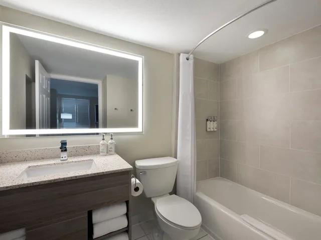 جناح بسرير كوين بغرفتي نوم، Holiday Inn Resort Orlando Suites - Waterpark 8/13