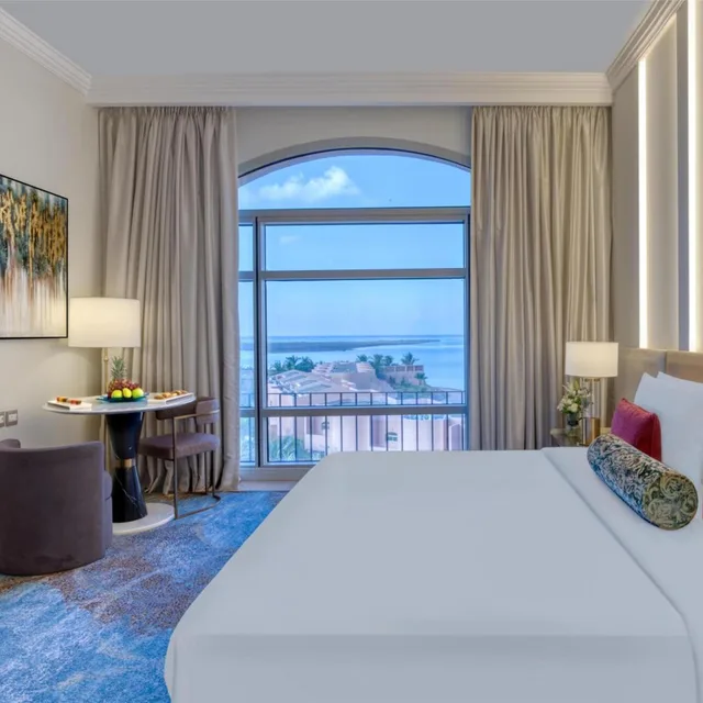 Deluxe, King Bed, Lagoon View، فندق ومنتجع ينبع (موفنبيك)(Sariya Yanbu) 7/9