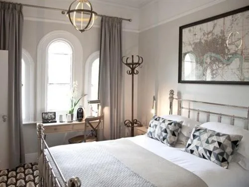 غرفة قياسية بسرير كينج، The Warrington Hotel 1/1