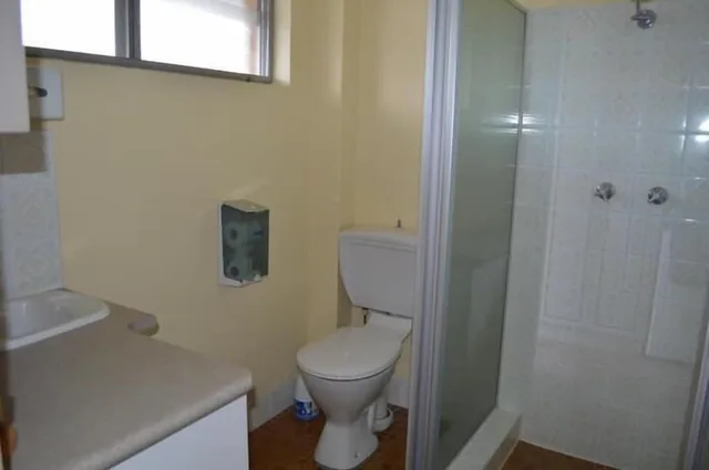 غرفة قياسية بسرير كوين، Port O Call Motel 5/7