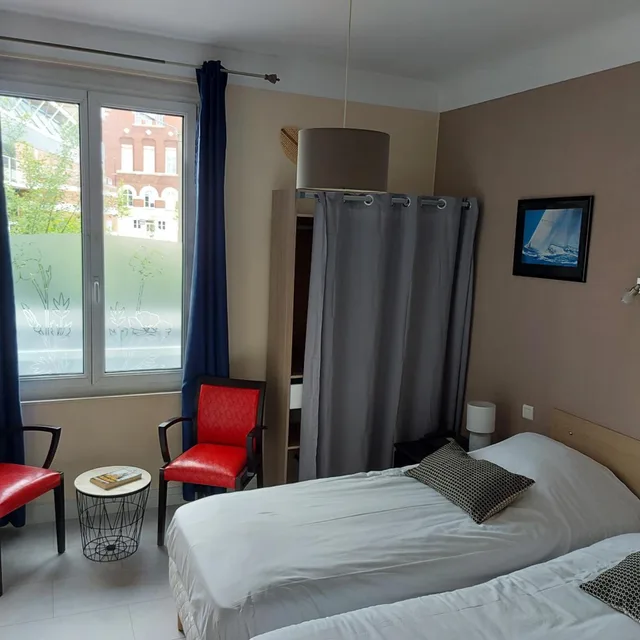 Room, Double Bed, Hotel De La Paix 4/10
