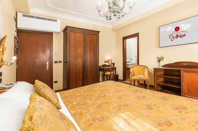 Gold, Classic, Single, Double Bed, Ca Alvise 4/7