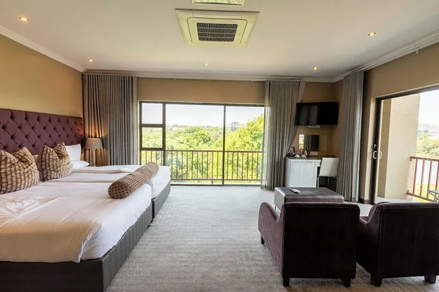 Deluxe, 2 King Beds, Lake View, St Andrews Signature Hotel Spa 2/10