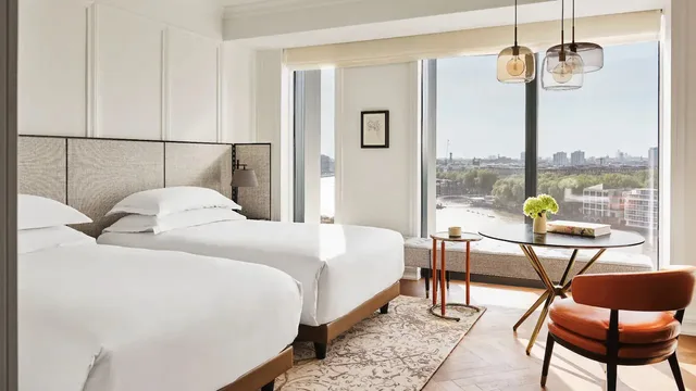 غرفة قياسية بسريرين منفصلين، PARK HYATT LONDON RIVER THAMES 1/1