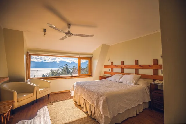 غرفة سوبيريور بسرير كينج بإطلالة على البحيرة، Hotel CasaEstablo by DOT Boutique 1/1