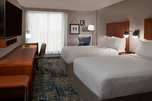 غرفة تقليدية بسريرين مزدوجين، Four Points by Sheraton Hotel & Conference Centre Gatineau-Ottawa 1/2