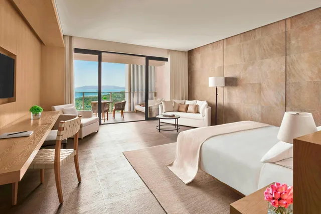 Room, Ocean Front، The Sanya Edition 1/2