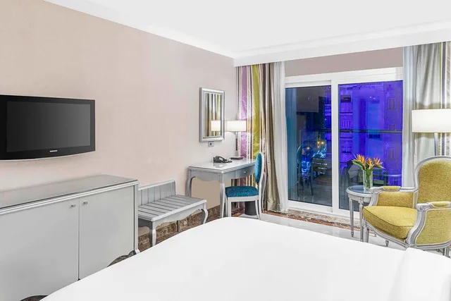 غرفة بسرير كينج بإطلالة على المدينة، Hilton Alexandria Corniche 3/11