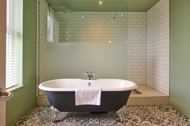Deluxe, Double Bed, Hotel Du Vin & Bistro Cheltenham 2/2