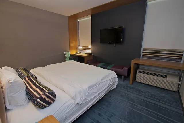 Aloft, King Bed، Aloft Tulsa 3/8