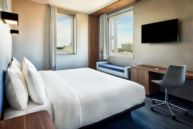 Urban, King Bed, ALOFT MUNICH 5/10