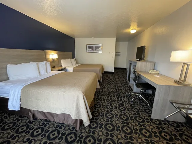 room, 2 queen beds, smoking, Americas Best Value Inn Roosevelt Ballard 1/3