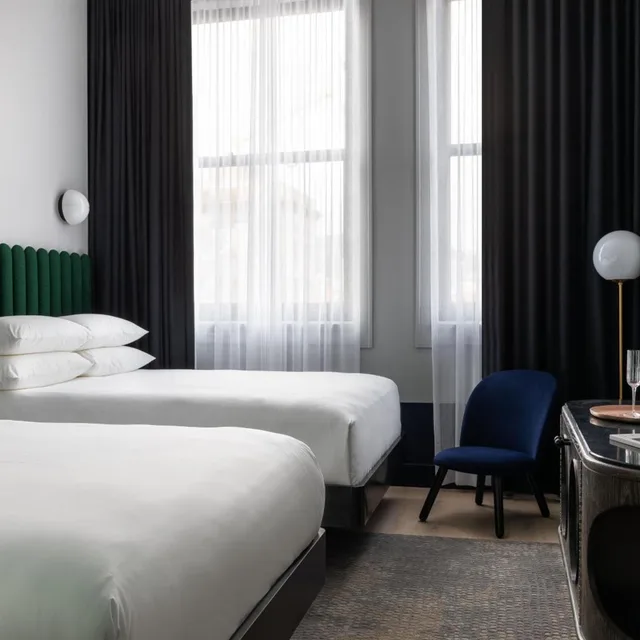 غرفة بسرير كوين بإطلالة على المدينة، Woodlark Hotel Portland, a Tribute Portfolio Hotel 1/3