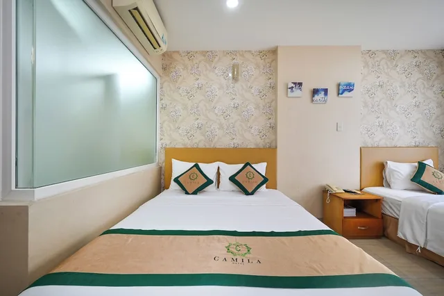 غرفة ثلاثية بسرير كوين، Camila Hotel 2/10