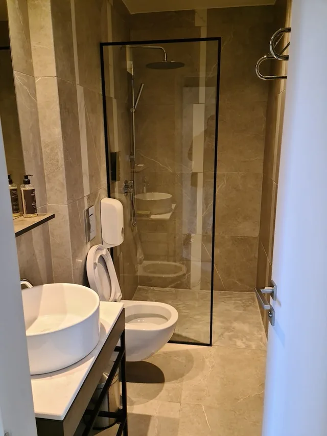 جناح ديلوكس بسرير كينج مع أريكة، Alinea Suites Limassol Center 3/3