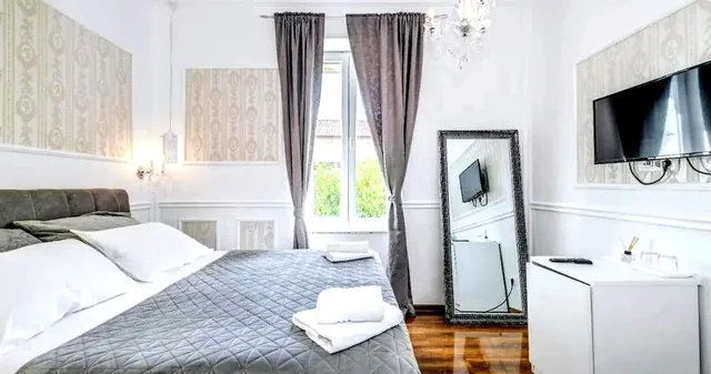 غرفة حصرية بسرير كينج، Silver Gate Rooms Dioklecijan Palace 2/7