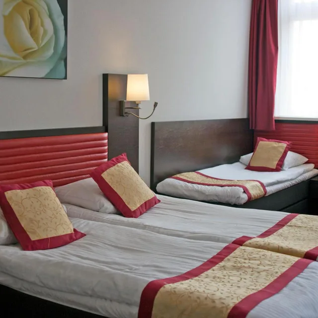 غرفة ثلاثية، Hotel Allure 2/6