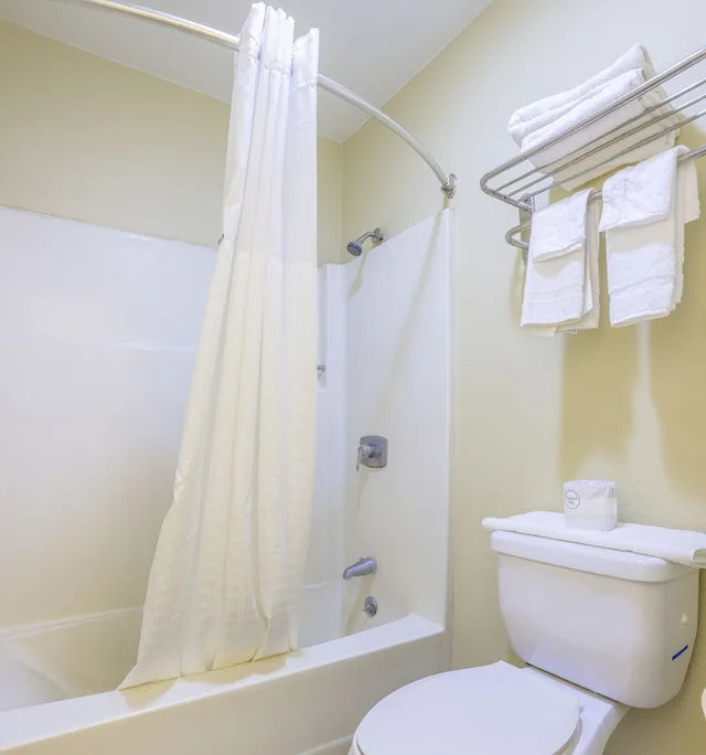 غرفة بسرير كوين، Budget Inn By OYO Natural Bridge I-81 7/7