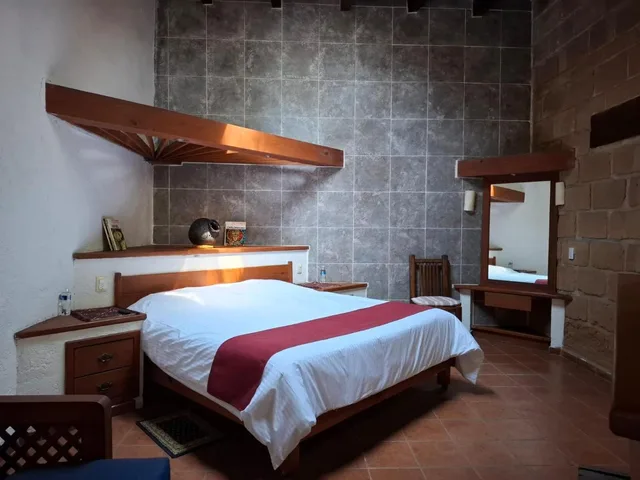 جناح جونيور، Hotel Casa Valle 4/10