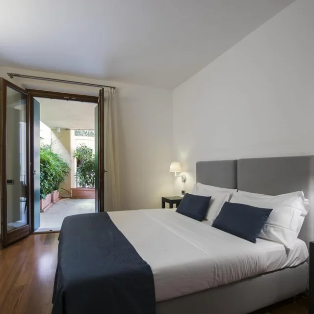 Room, Double Bed, Partial Lake View، Hotel del Porto 1/3