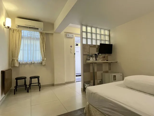 Superior, Double Bed, B&B Cheung Chau 1/2