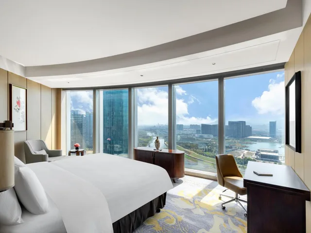 جناح تنفيذي بسرير كينج بغرفة نوم واحدة بمنطقة جلوس، Shangri-la Hotel, Yiwu 1/4