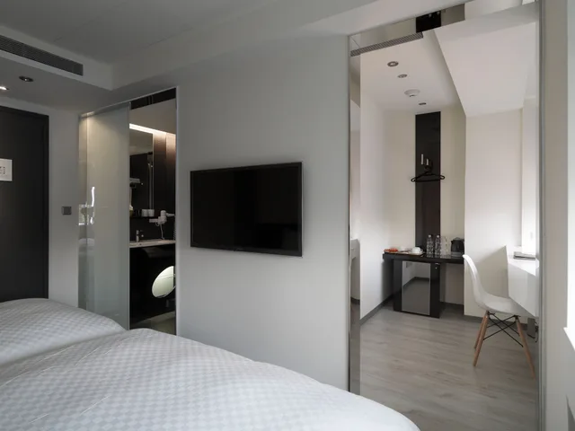 غرفة ديلوكس ثلاثية بسرير مزدوج وسرير فردي بإطلالة على المدينة بحوض استحمام، CityInn Hotel Plus Taichung Station Branch 5/10